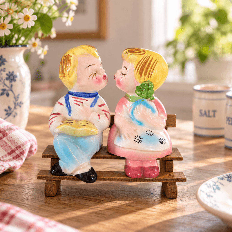 Vintage salt- og pepperbøsser - kjærestepar
